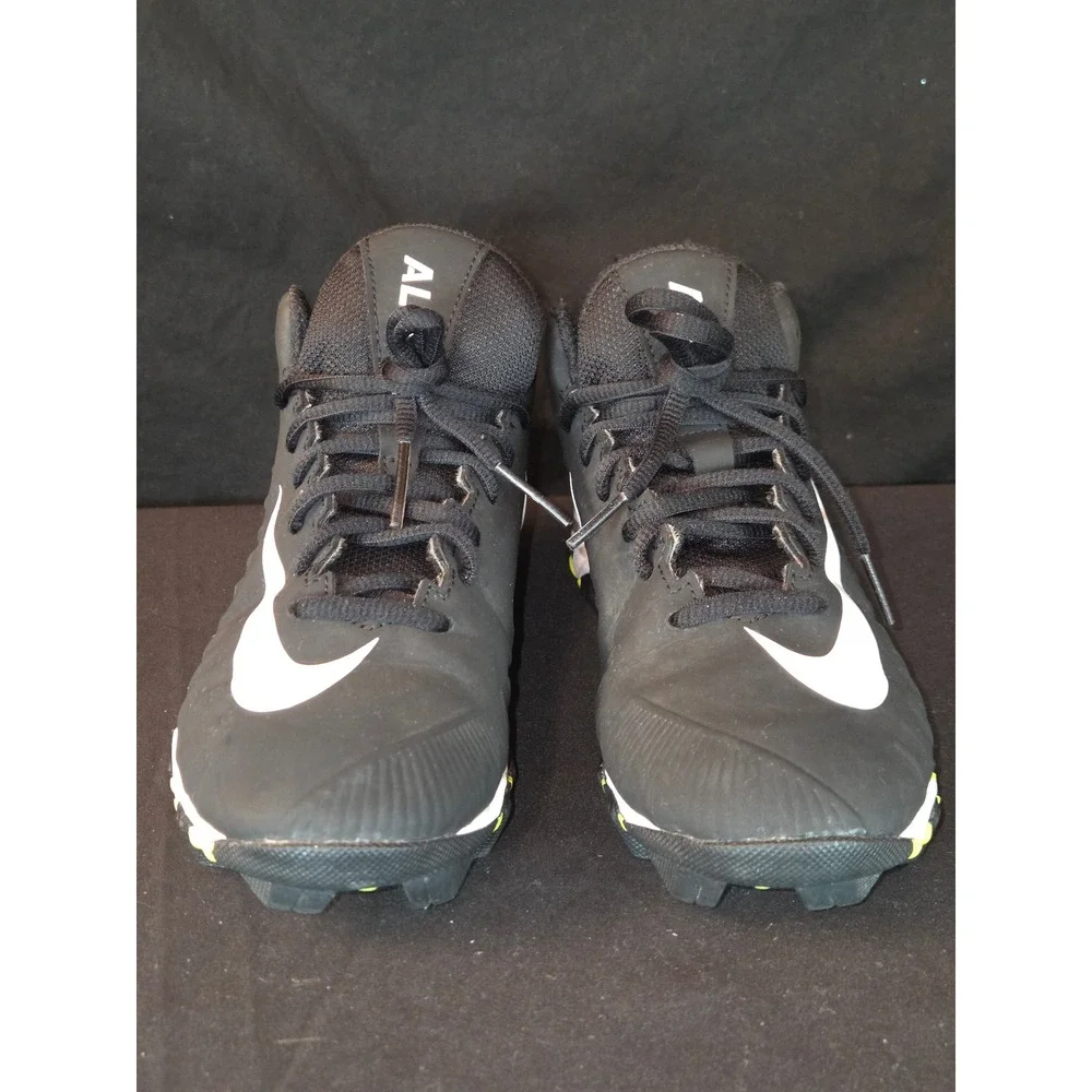 Nike Alpha Menace Shark 2 Football‎ Cleats Black White Youth Size 4Y